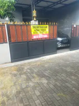 Dikontrakkan/ disewakan rumah tinggal