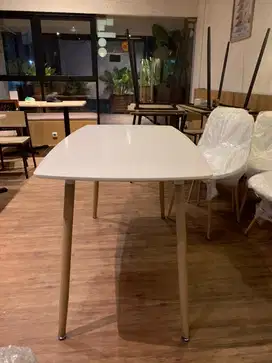 Informa Maeve Table White