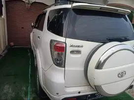 Dijual Toyota Rush Putih Tahun 2012  Kondisi Prima