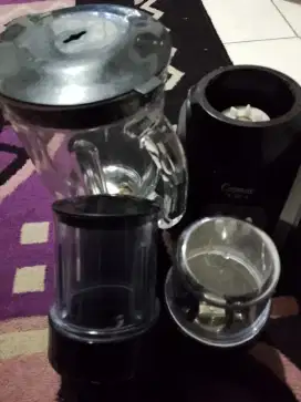 Blender preloved kondisi masih bagus jarang dipakai