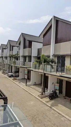 Dijual Rumah 3 Lantai Cluster Bintaro di Bintaro