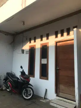 RUMAH DIKONTRAKAN TAHUNAN DAERAH BINUS - JAKBAR