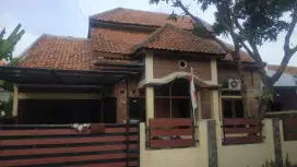 Dijual rumah 2 lantai di perumahan bumi wanamukti kota semarang