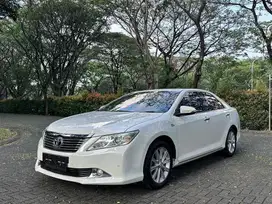 Luxury! Toyota Camry 2.5 V 2014 520i E250 C200 320i