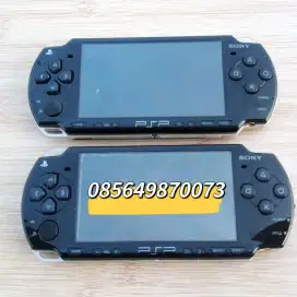 Paket Set 2 Pcs Playstation Portable / Konsol PSP 2006 & 2000