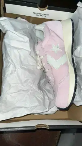 Converse Omega Trainer