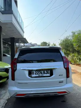 Dijual Santai PajeroSport 2023 kondisi mulus jarang dipakai.