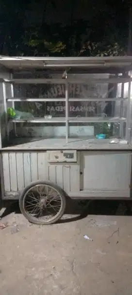 Grobak stenlisteel kaca
