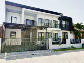 Dijual Rumah Bagus Tingkat 2 Lantai Full Furnished Di Perum Candi Golf