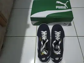 Sepatu Puma Suede Sneakers