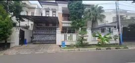 Dijual Rumah Cantik Strategis  di Cempaka Putih Jakarta Pusat