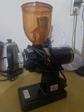 Grinder kopi (Feima n600)
