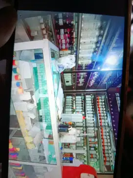 Etalase parfum murah