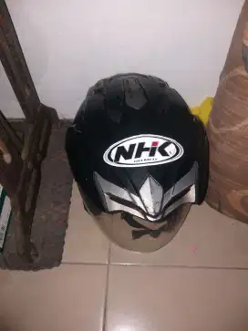 Helm bekas dijual Nhk 75 ribu