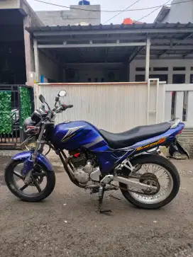 Dijual motor scorpio 2006