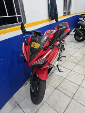 DIJUAL CEPAT CASH NEW HONDA CBR 150R THN 2016 PAJAK OF 2X SIAP GAS