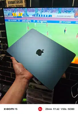 MacBook Air M2 2022 8/256Gb Bisa Tuker Tambah