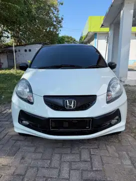 Honda Brio E CKD, 2015