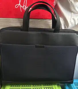 Tas kerja Samsonite