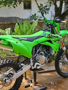 Kawasaki kx100 like new