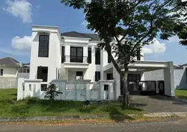 Baru Gress! Jual Rumah 2 Lantai Classic Modern Furnish Royal Residence