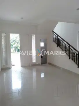 Dijual Rumah Hook Kosongan Bersih Cluster Flamingo Gading Serpong Tang