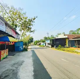 Tanah Murah strategis tepi jl raya mojogedang karangpandan Dekat pasar