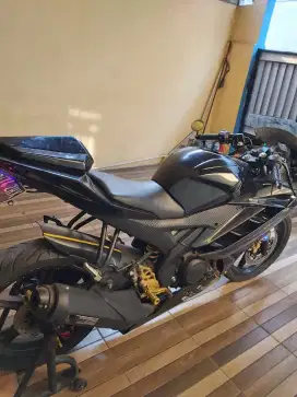 Jual motor r15 jarang dipakai