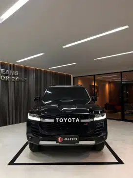 Toyota Land Cruiser LC300 GR 2024 Hitam LC 300 Km6rb Black On Black