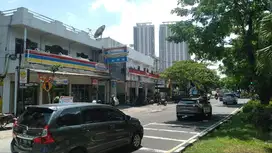 Dijual rumah usaha 2 lantai nol jalan raya merr surabaya