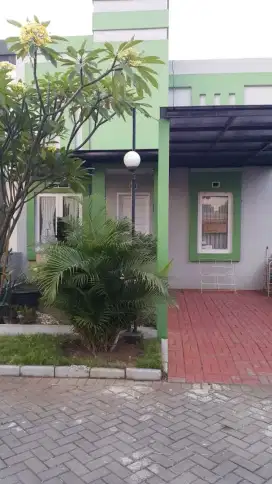 Dikontrakan Lokasi Strategis
