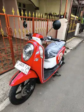 Bissmillah dijual motor Honda scopy sporty 2016 istimewa