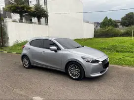 Dp8jt - Mazda 2 GT Skyactive G-Vector AT 2019 Silver || 2020