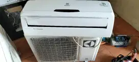 AC 1Pk elektroluk R410a 650watt harga + pasang + pipa 3mtr