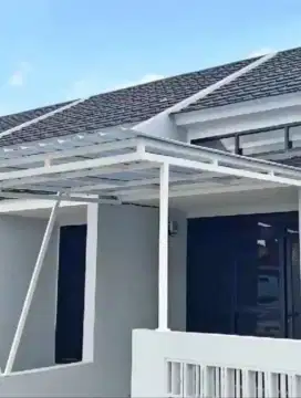 Tukang renovasi dan atap