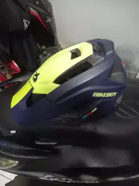 Helm sepeda bokeboy