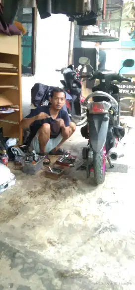 Jasa bengkel motor panggilan