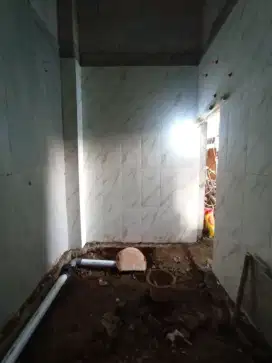 Tukang renovasi dan atap