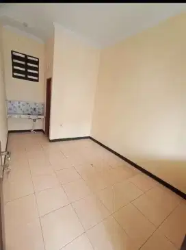 Tukang renovasi dan atap