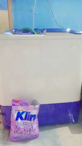 Mesin cuci 2 tabung aqua 9kg
