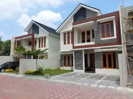 RUMAH MEWAH, SIAP HUNI, DEKAT RS ISLAM YOGYAKARTA DI KALASAN
