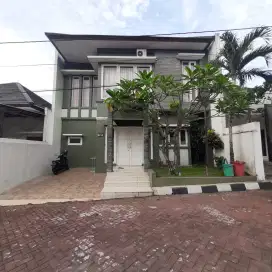 Disewakan rumah mewah istimewa full furnish di Jongke