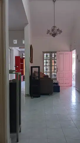 Rumah dijual 1,5 lantai Puri Surya Jaya