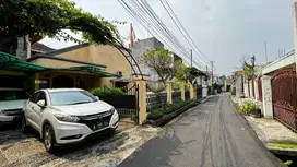 Rumah Besar 2 Lantai Di Pedati Jatinegara, 2 Menit Jalan Kaki ke Bypas