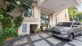 Disewakan Ruang Usaha di Senopati Jakarta Selatan