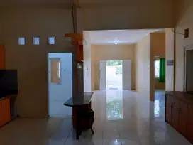 Dijual rumah 1,5 lantai siap huni, baru renovasi Puri Surya Jaya