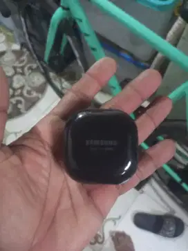 Earphone samsung galaxy buds life