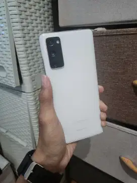 Samsung Galaxy S20 FE 8/128gb Snapdragon Second Resmi Sein Nominus