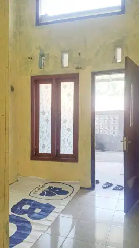 Di kontrakan rumah 7 JT per th