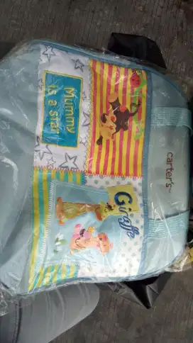 TAS PERLENGKAPAN BAYI MERK CARTERS